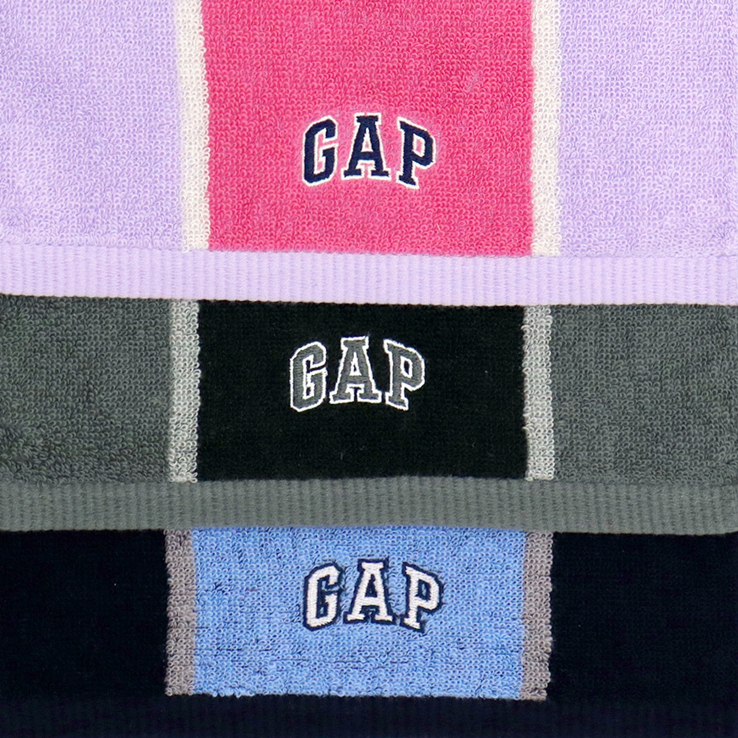 『GAP』スリムバーチカル タオルハンカチ グレー