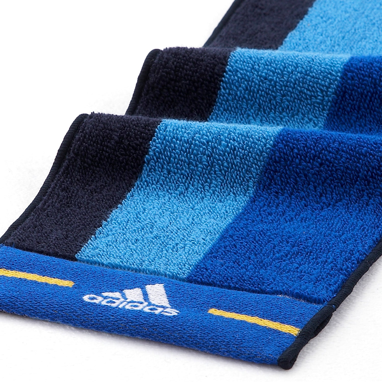 『adidas』 スリートーン ポケット付マフラータオル ブルー