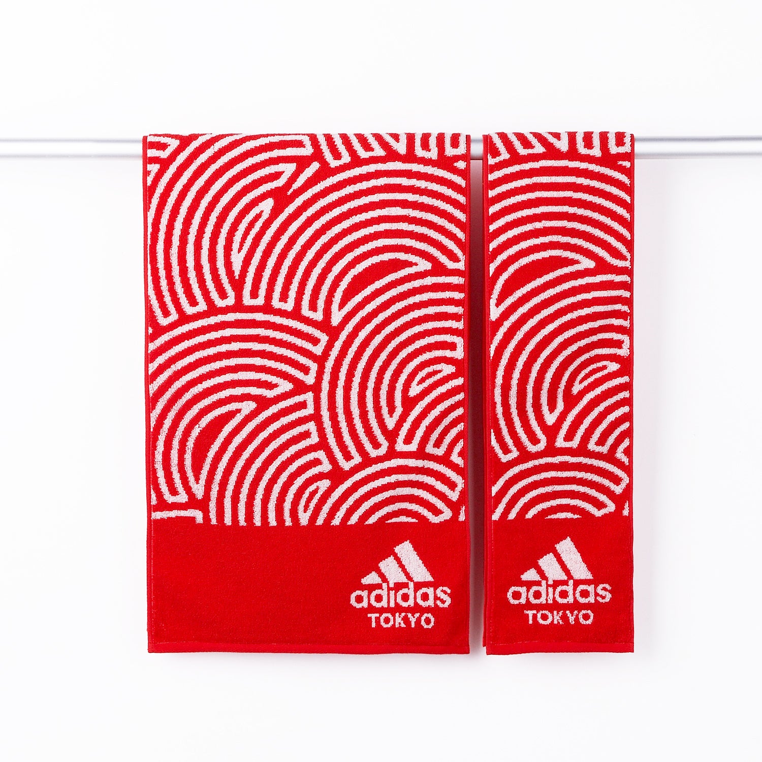 SALE『adidas』 グラフィックスモール スポーツタオル – タオル