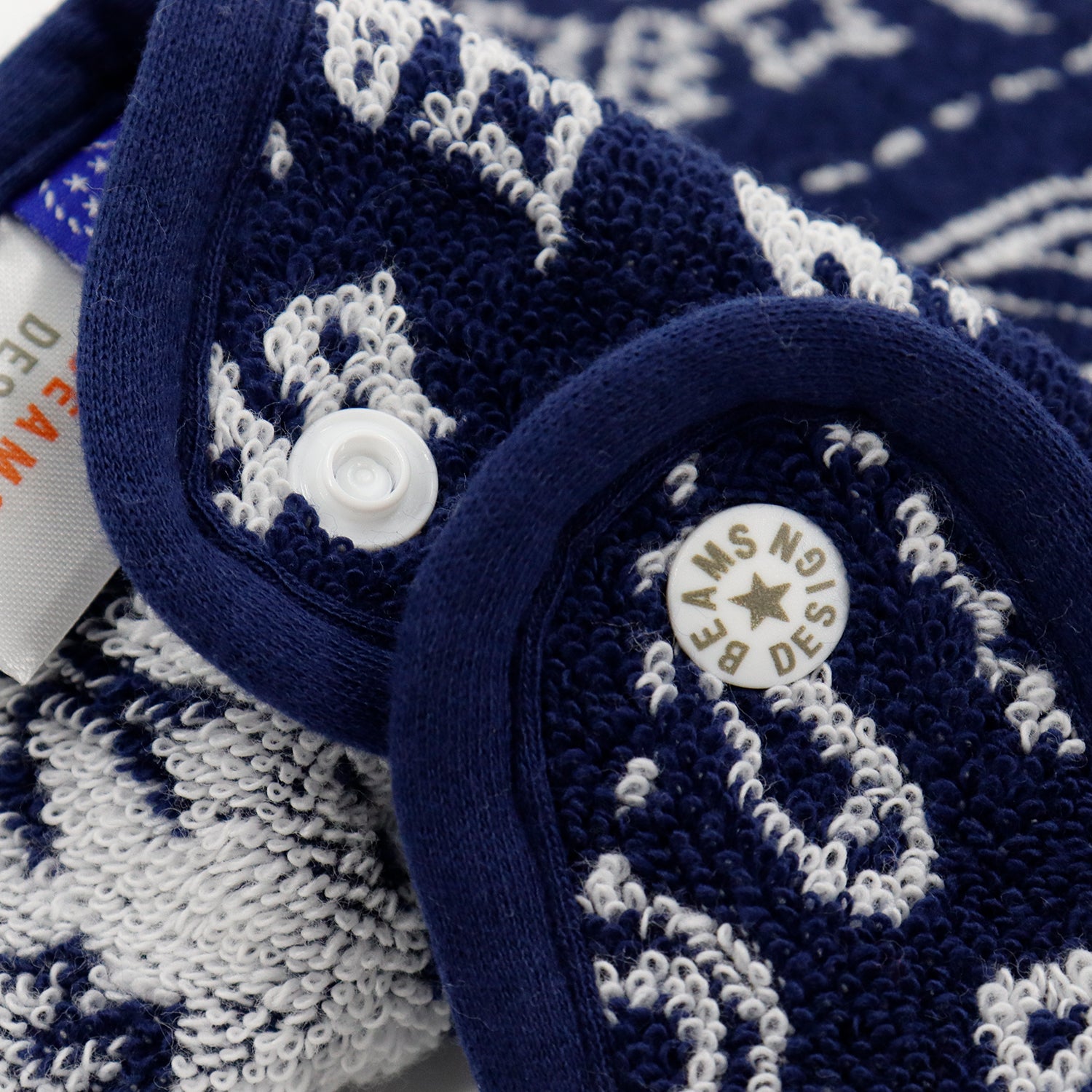 SALE『BEAMS DESIGN』アニマルバンダナ スタイ – タオル美術館公式